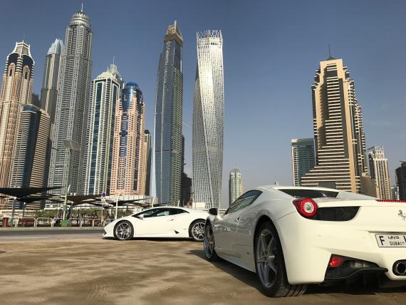 Dubaï, royaume des voitures de luxe