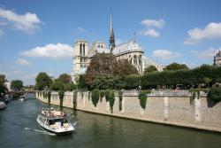 Cathédrale Notre Dame vue depuis la Seine