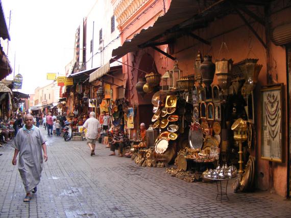 Les marchands en tous genres dans les ruelles du souk