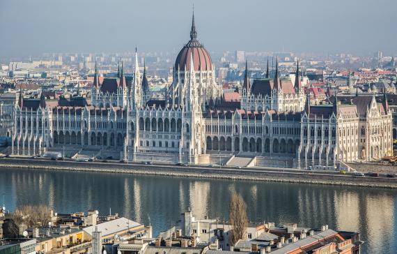 Parlement hongrois sur le Danube