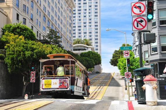 San Francisco, son tram et ses rues pentues