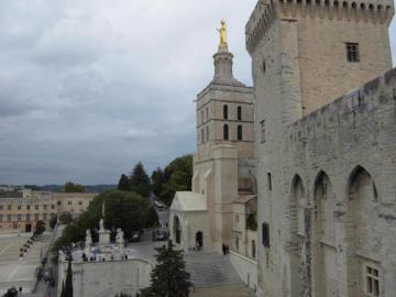 Vue surélevée cathédrale des Doms