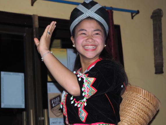 Les danses Hmong