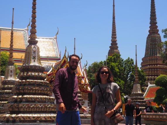 Charline et Clément lors de notre visite du plus grand temple de Bangkok