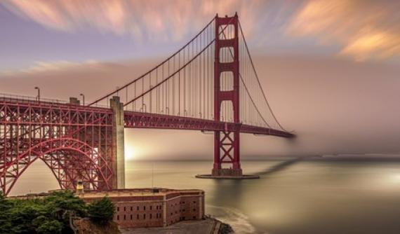 Golden Gate Bridge et Fort Point.