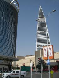 La Faisaliah tower et son restaurant situé dans la sphère